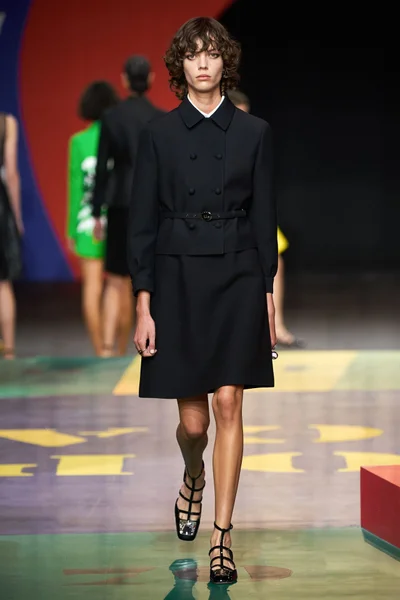 Look 19